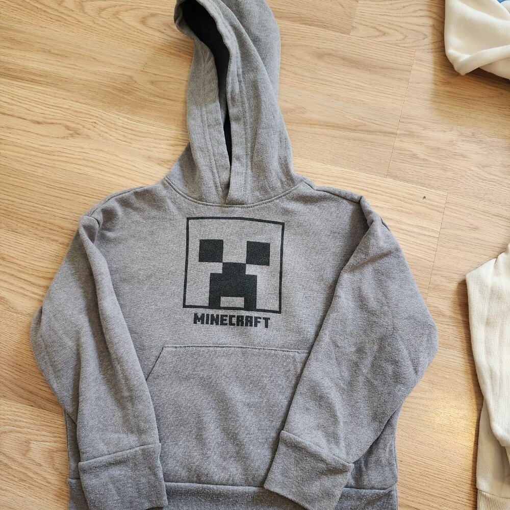 Bundle of 4 hoodies for boys - Picture 2 of 12